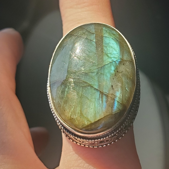 *SALE* New Huge Labradorite 925 Silver Ring. - Picture 15 of 16